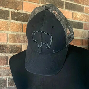 Black Buffalo‎ Trucker Hat